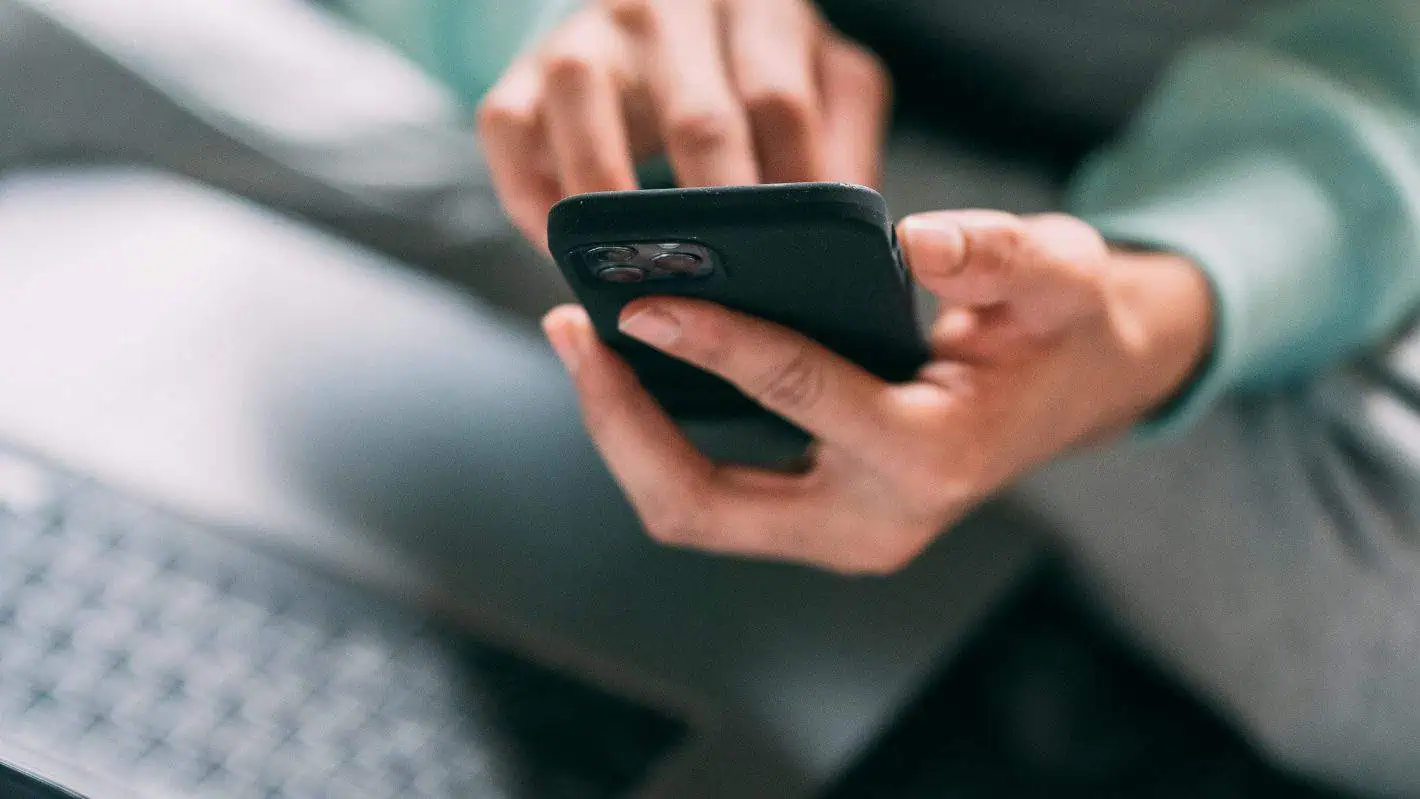 5 moyens de soccuper sans scroller smartphone