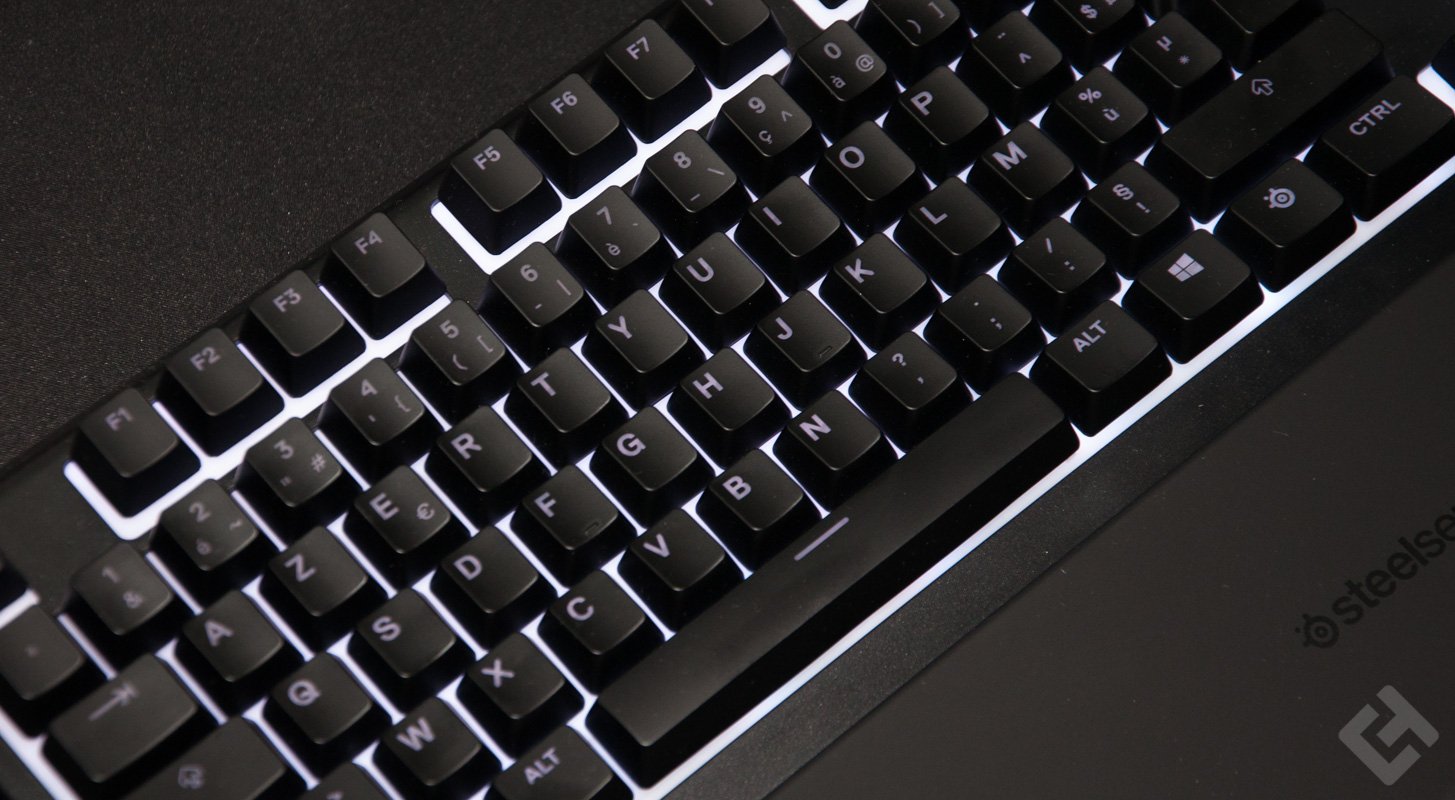 Test Steelseries Apex 3 : des membranes pour un bon clavier gamer