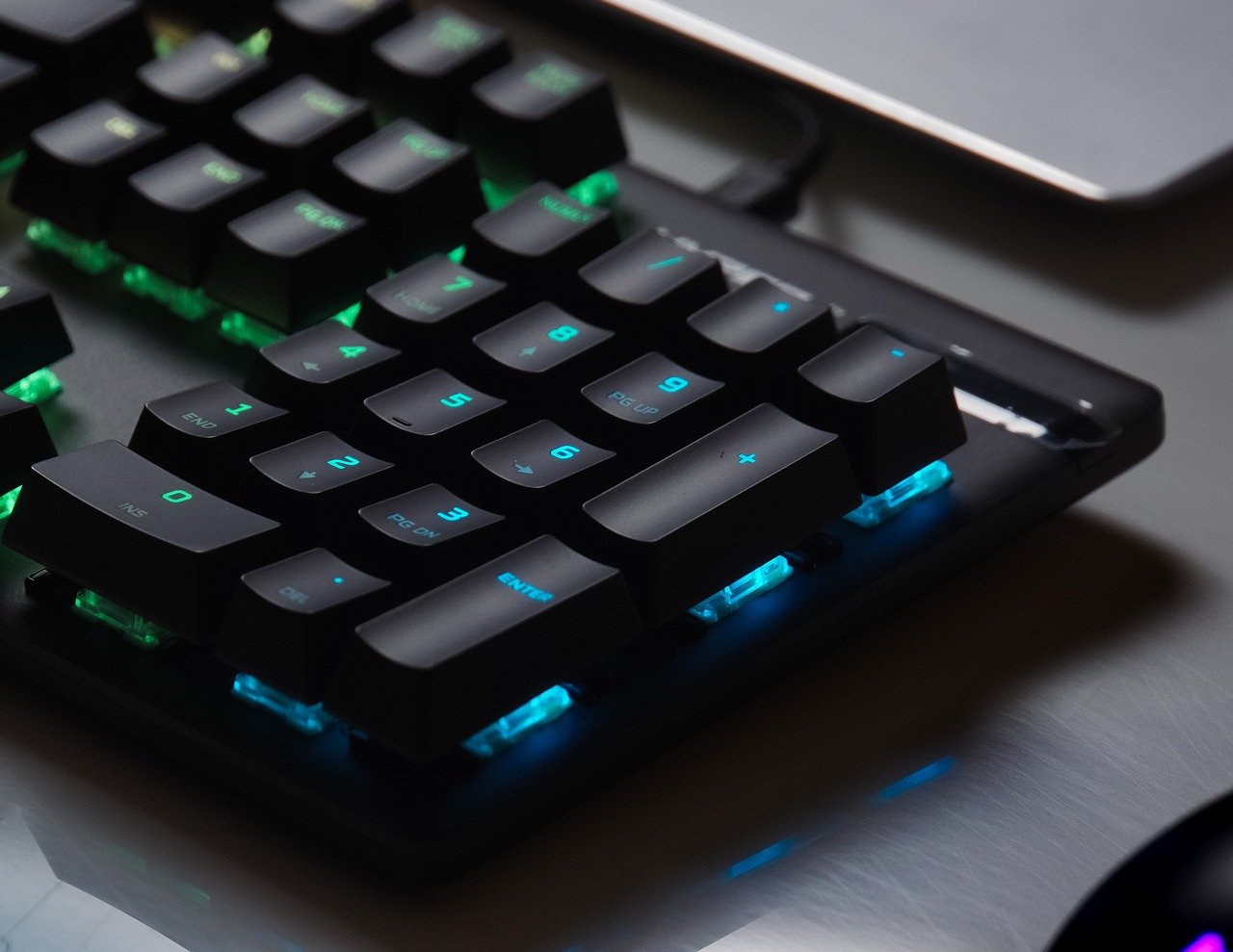 Comment fonctionne un clavier opto-mécanique ?