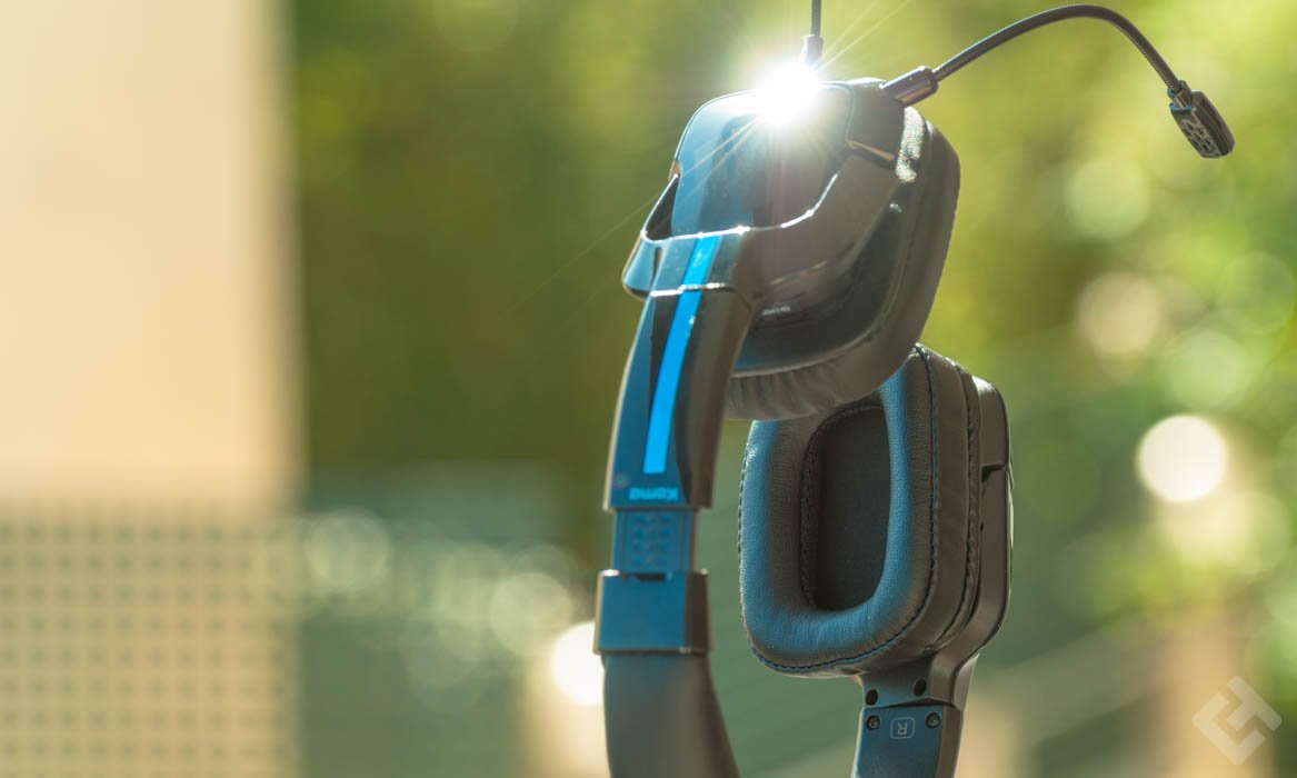 Tritton Kama+ Design lens flare