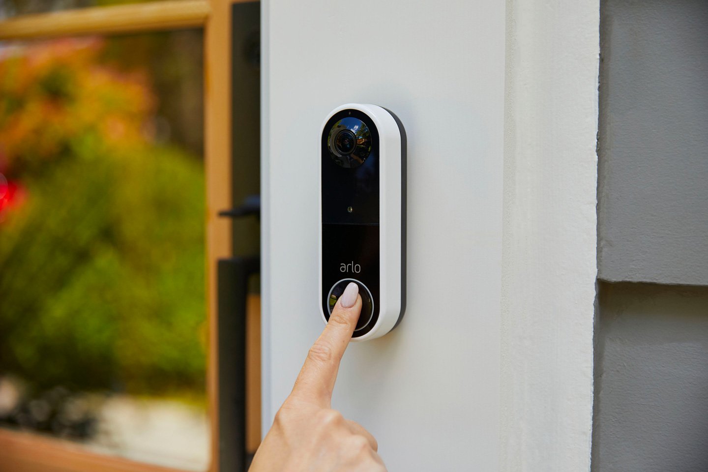 Arlo Essential Wire-Free Video Doorbell : la sonnette connectée