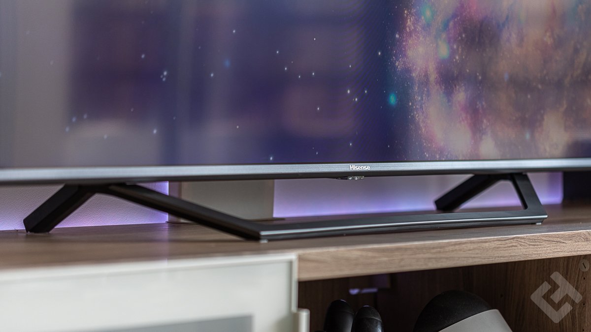 HiSense 55A7500F - Design Pied