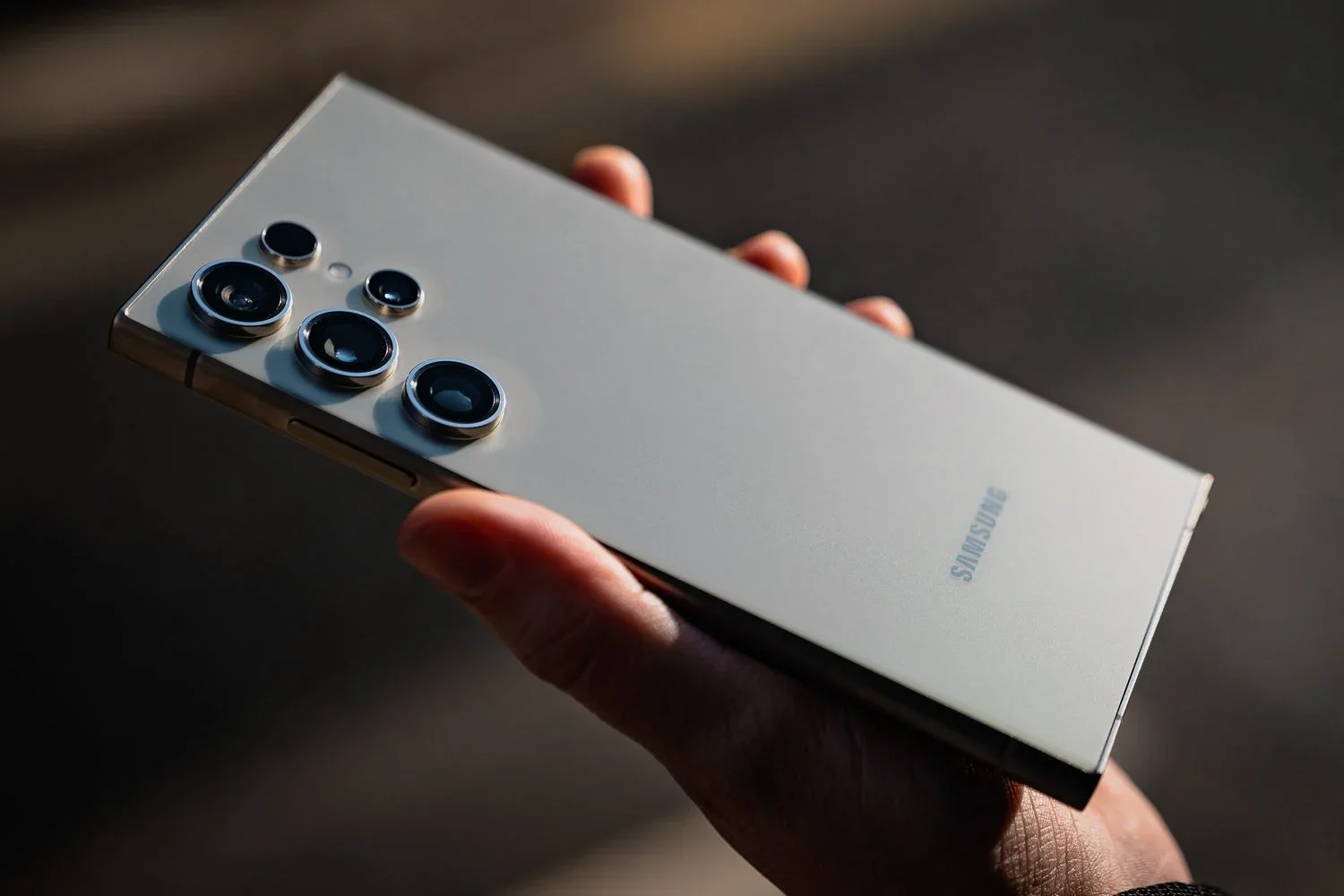 Samsung Galaxy S24 Ultra 1