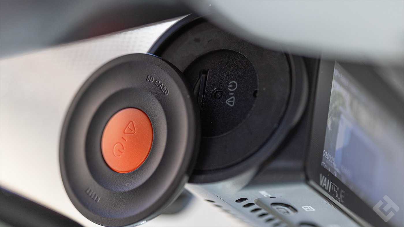 Test Vantrue Nexus 5 - logement carte