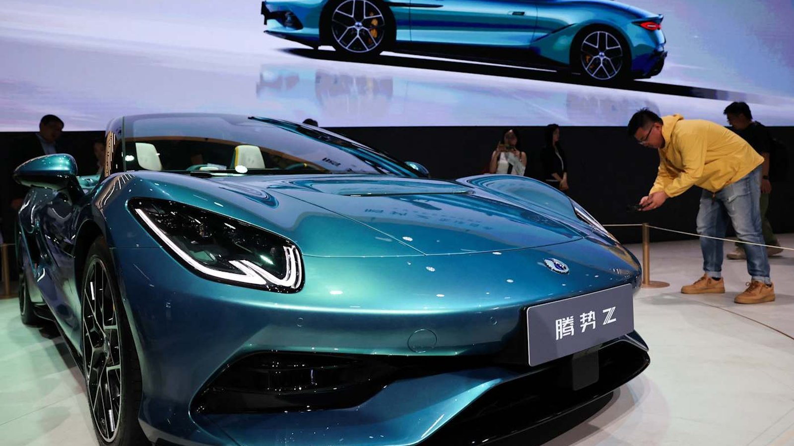 Denza Z : BYD dévoile un hypercar électrique cabriolet pour l'Europe