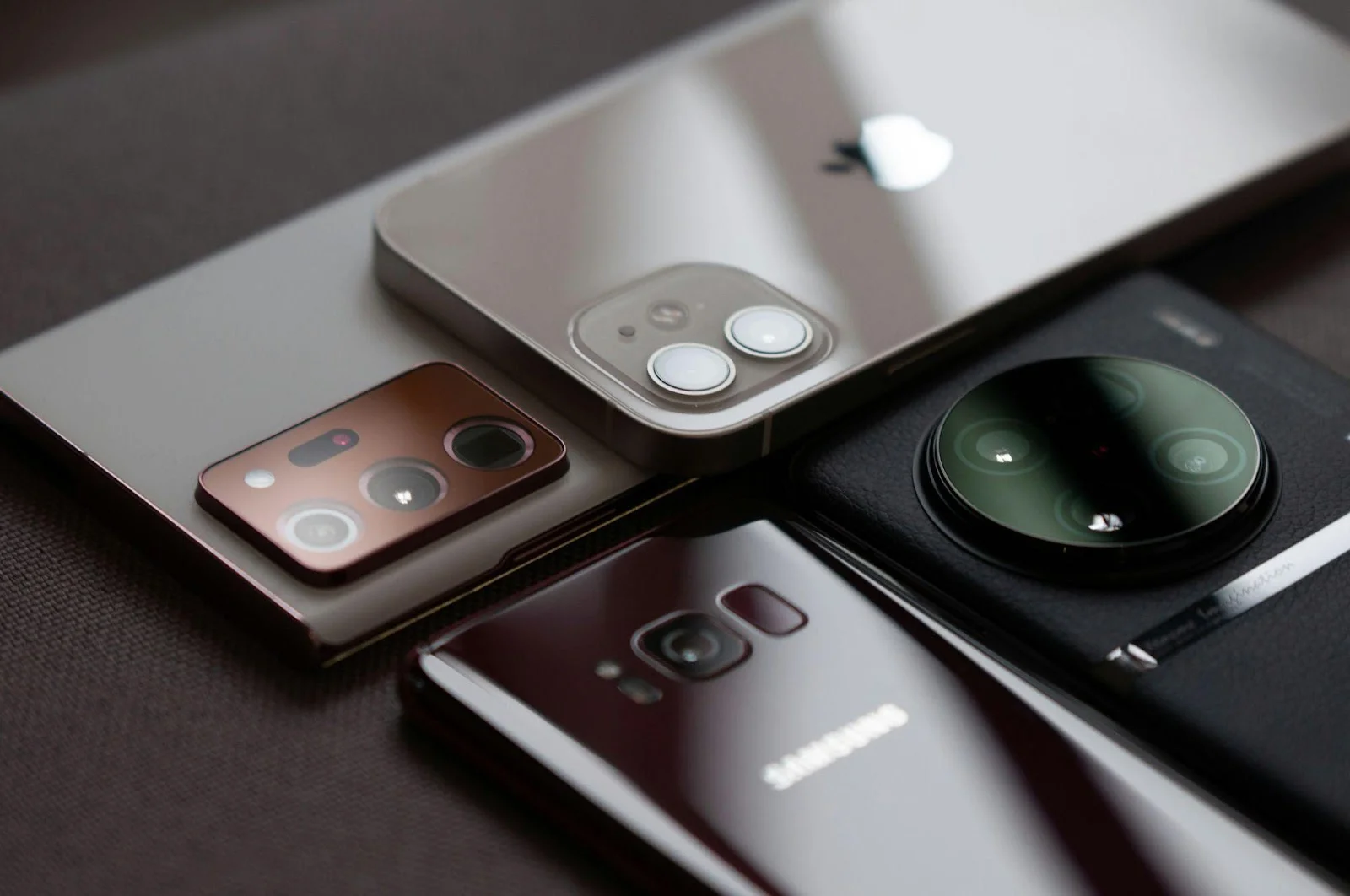 Meilleurs smartphones pour jouer en déplacement (2025)