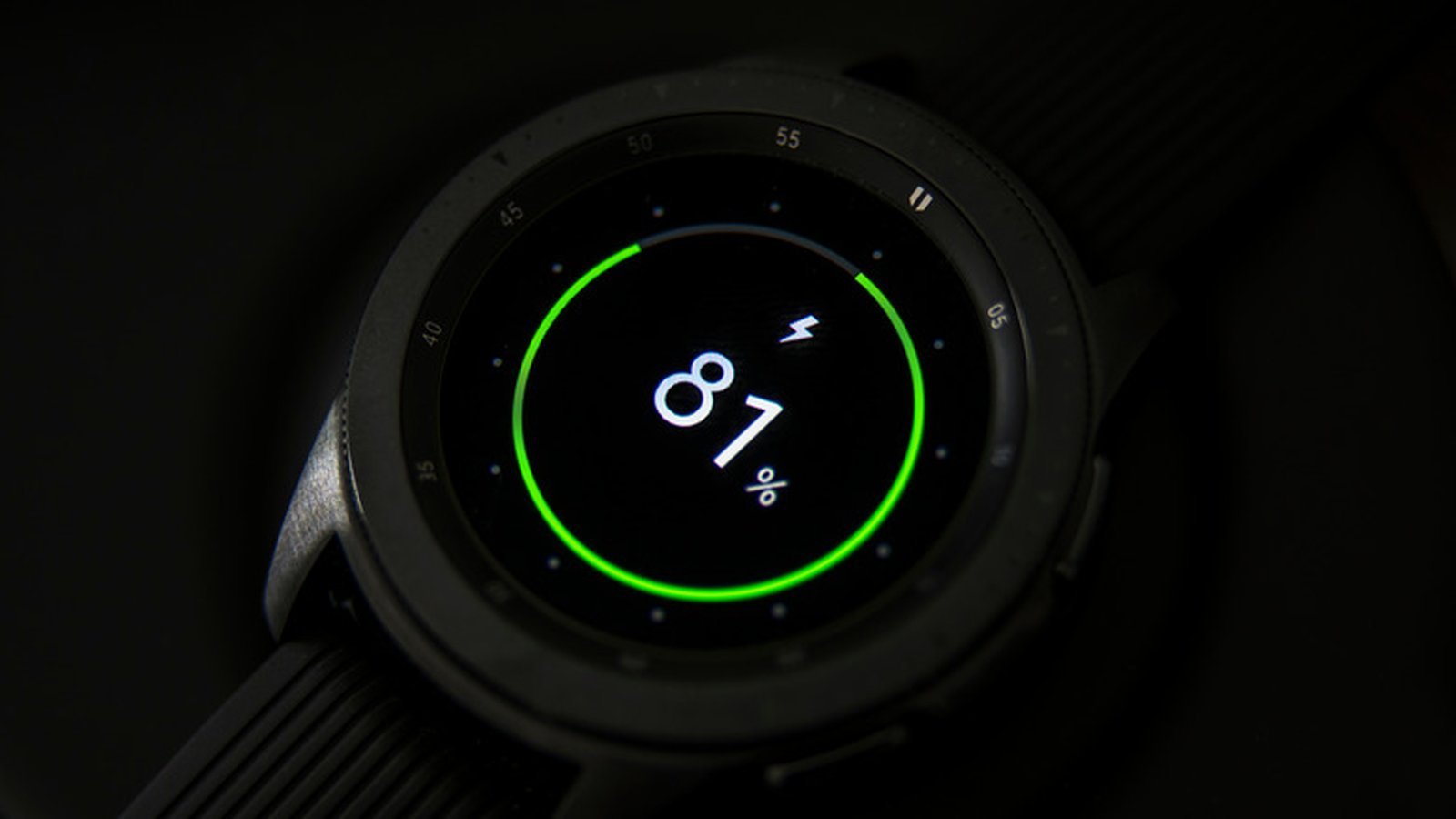 Galaxy Watch en charge affichant 81% de niveau de batterie