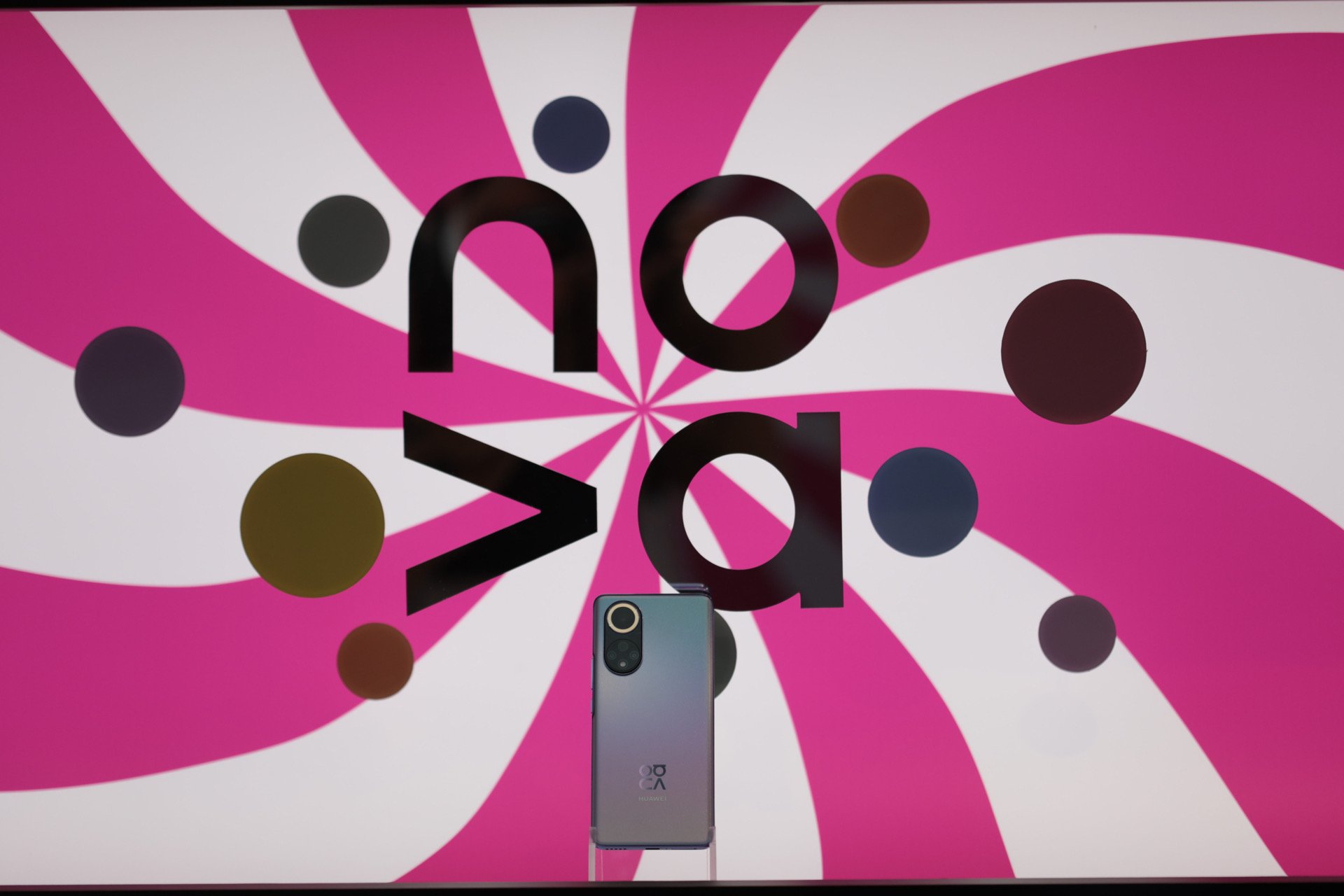Huawei Nova 9 : Lancement officiel en France de la gamme Nova