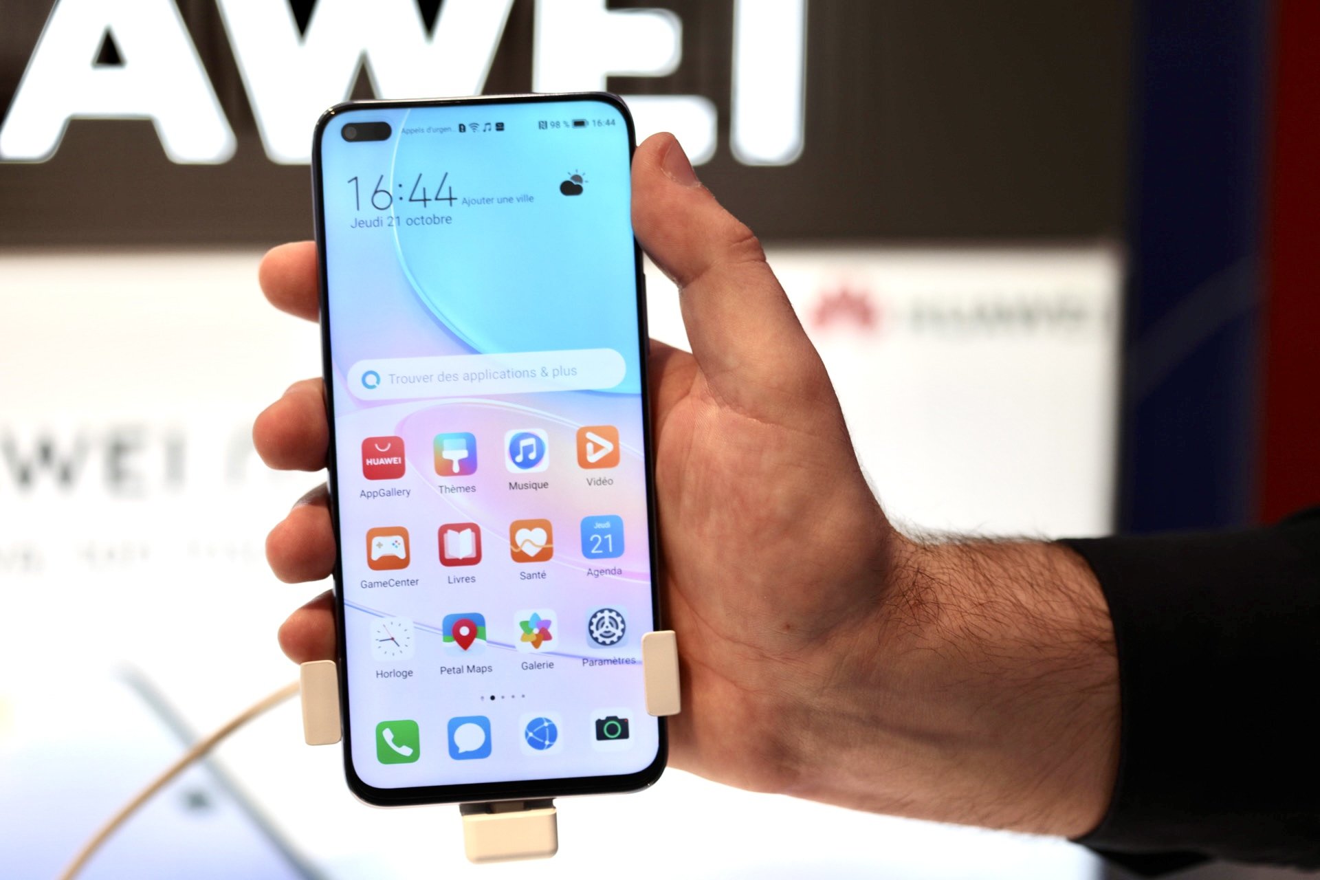 Huawei Nova 8i : Le nouveau smartphone débarque en France