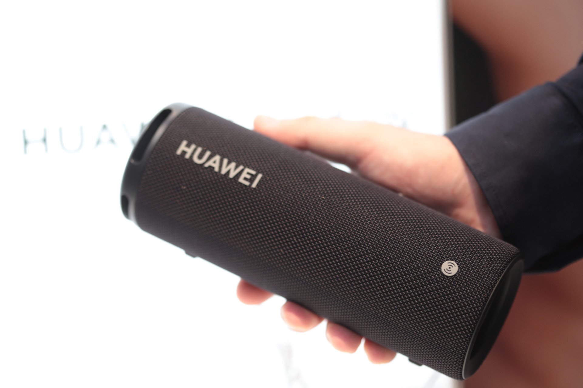 Huawei Sound Joy : Une enceinte Bluetooth en partenariat avec Devialet