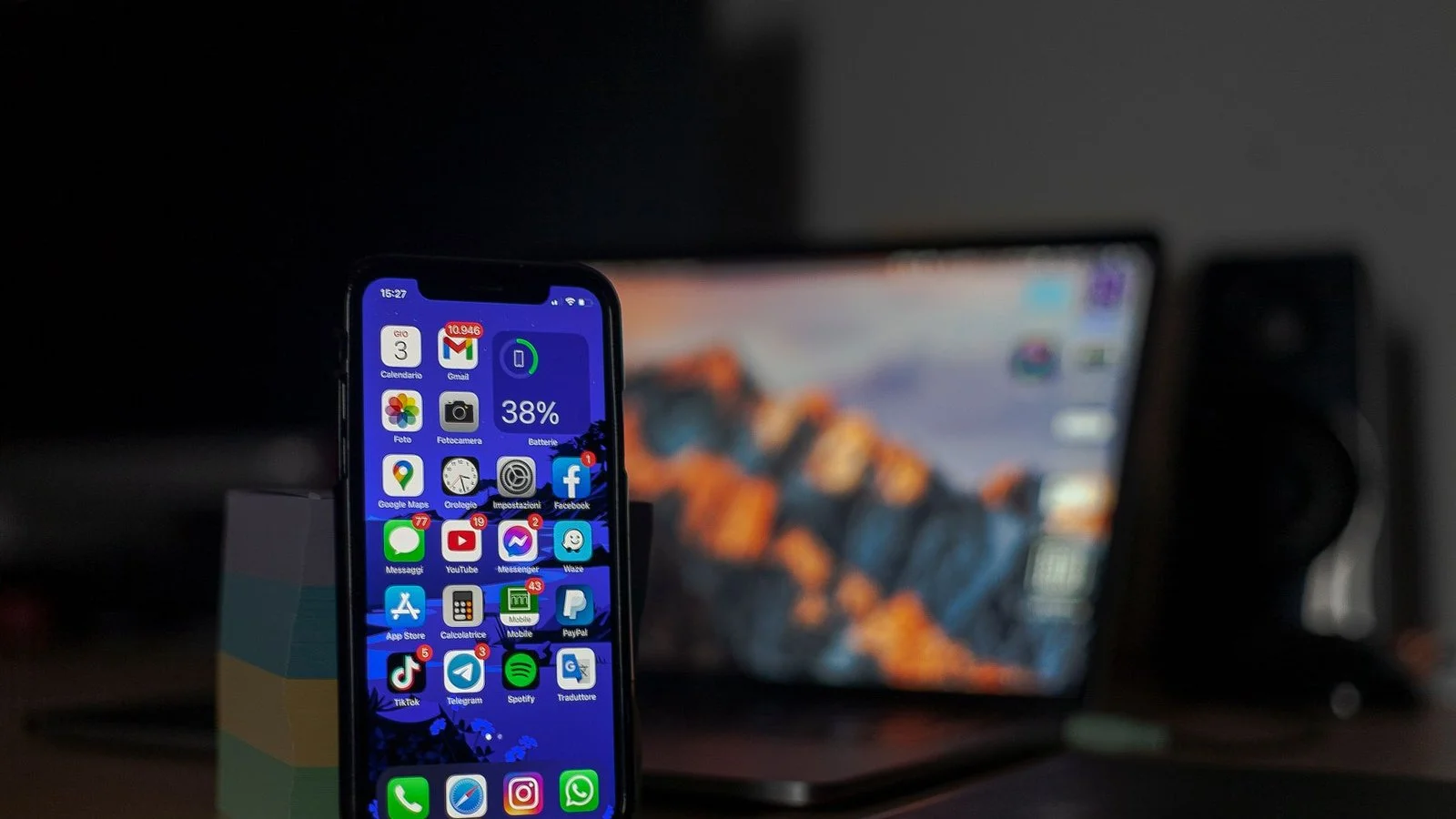 Batterie iPhone à 38% avec applications énergivores sur l'écran