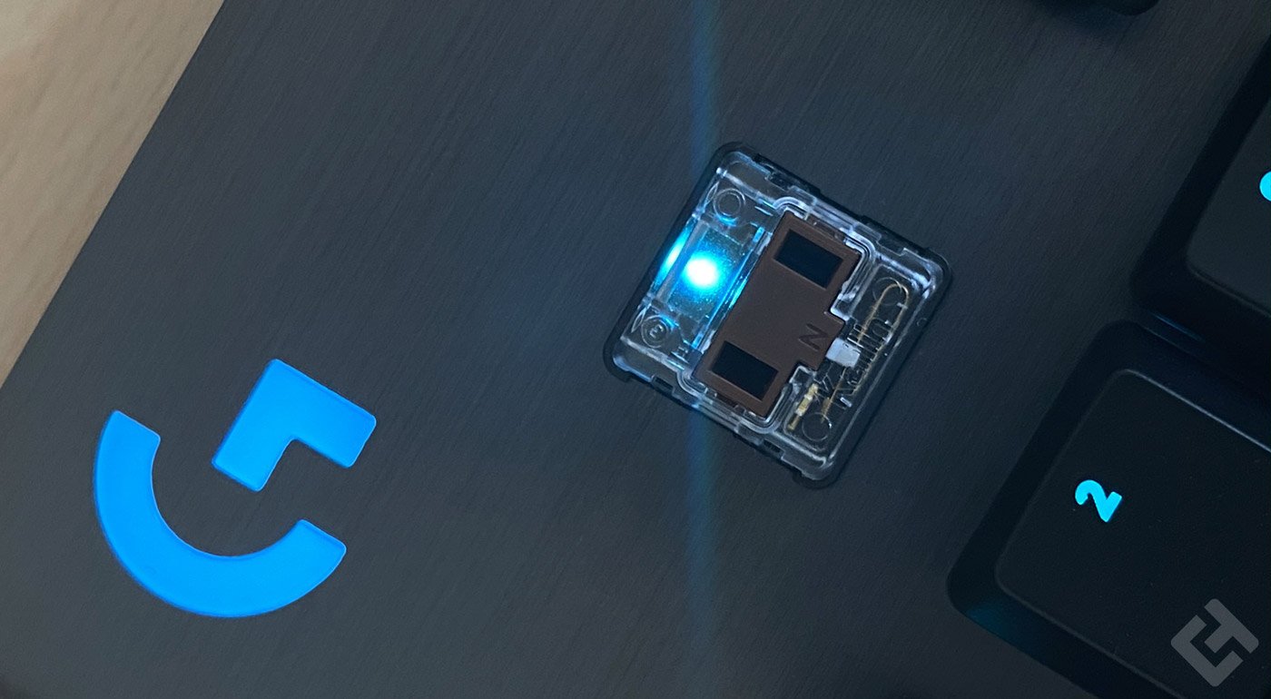 switch logitech g915