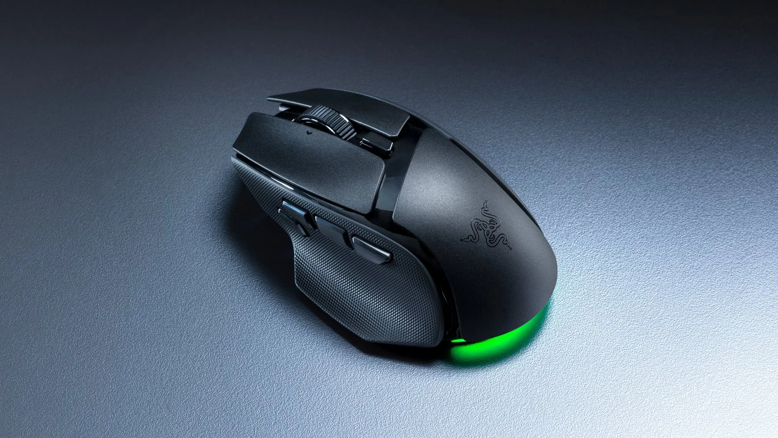 Razer ajoute des boutons à la Basilisk V4 Pro, mais allège la souris