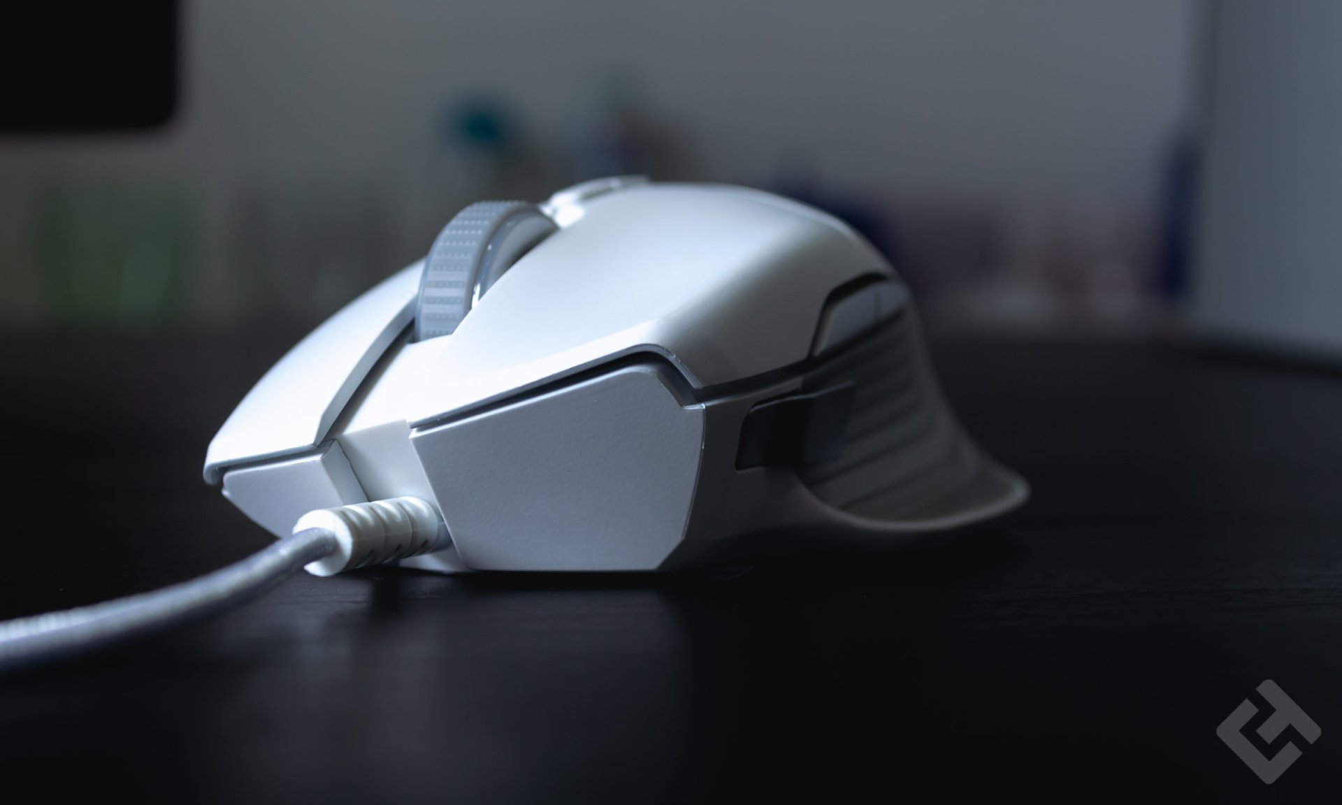 Test de la Razer Basilisk Mercury Edition : la souris gamer blanche