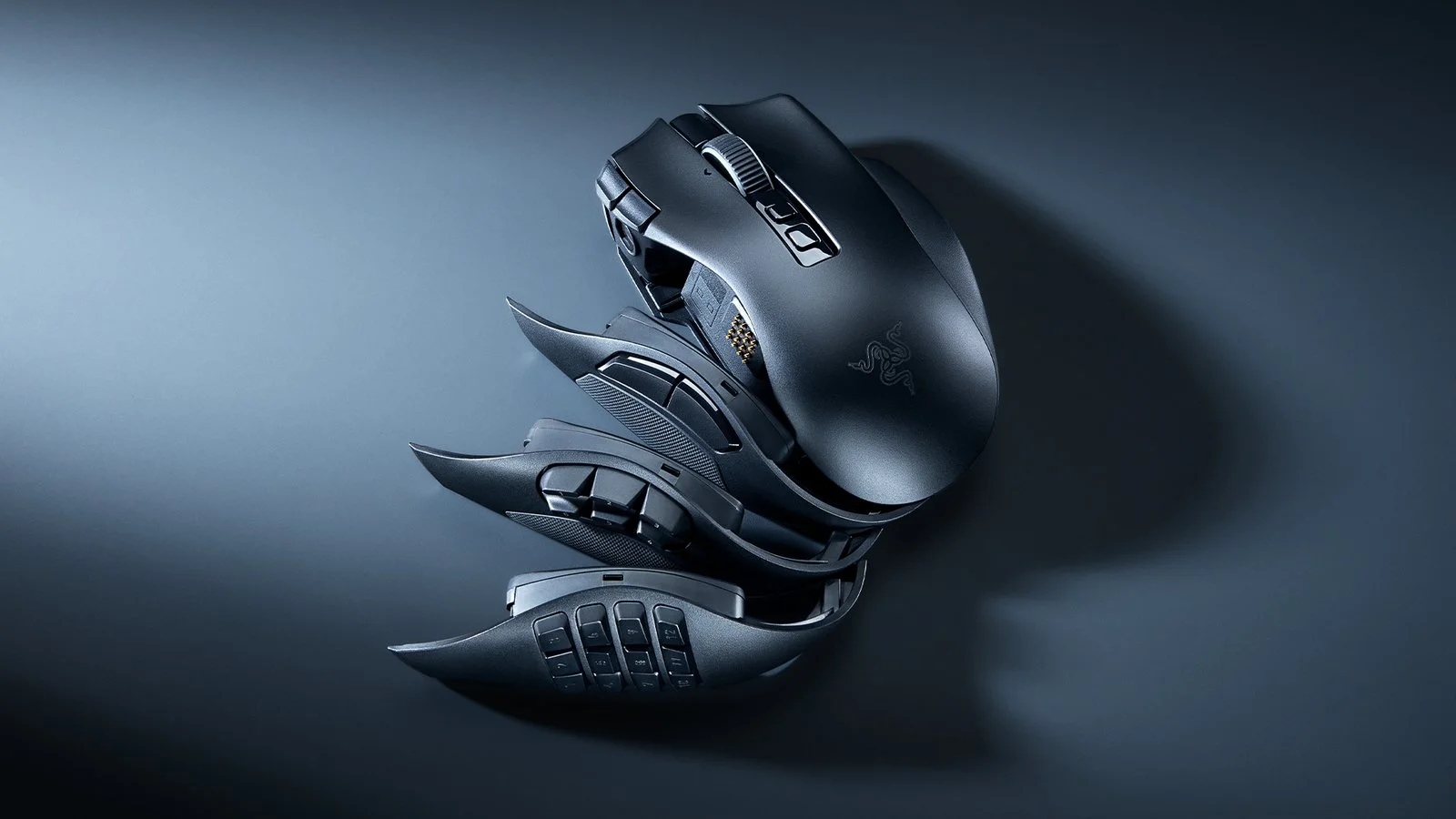 Razer Naga V3 Pro : trois plaques magnétiques pour s'adapter à tous les jeux