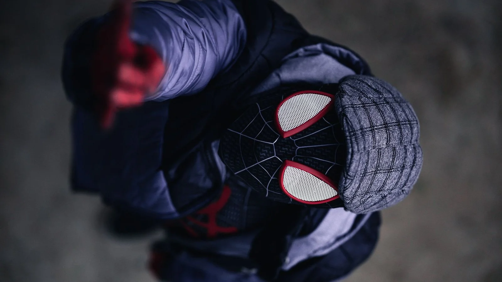 Cosplay Spider-Noir Miles Morales masque noir et rouge