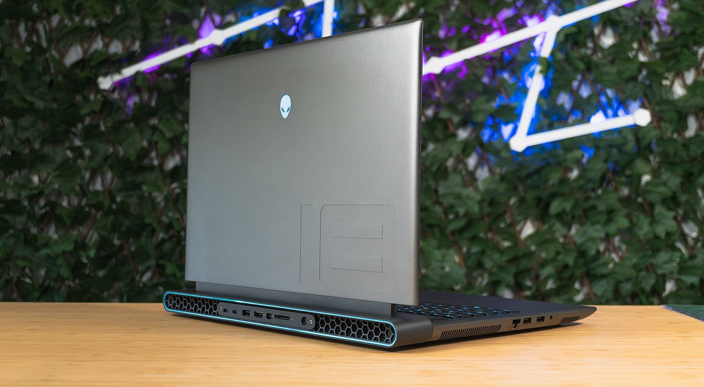 Dos Alienware M18 R1