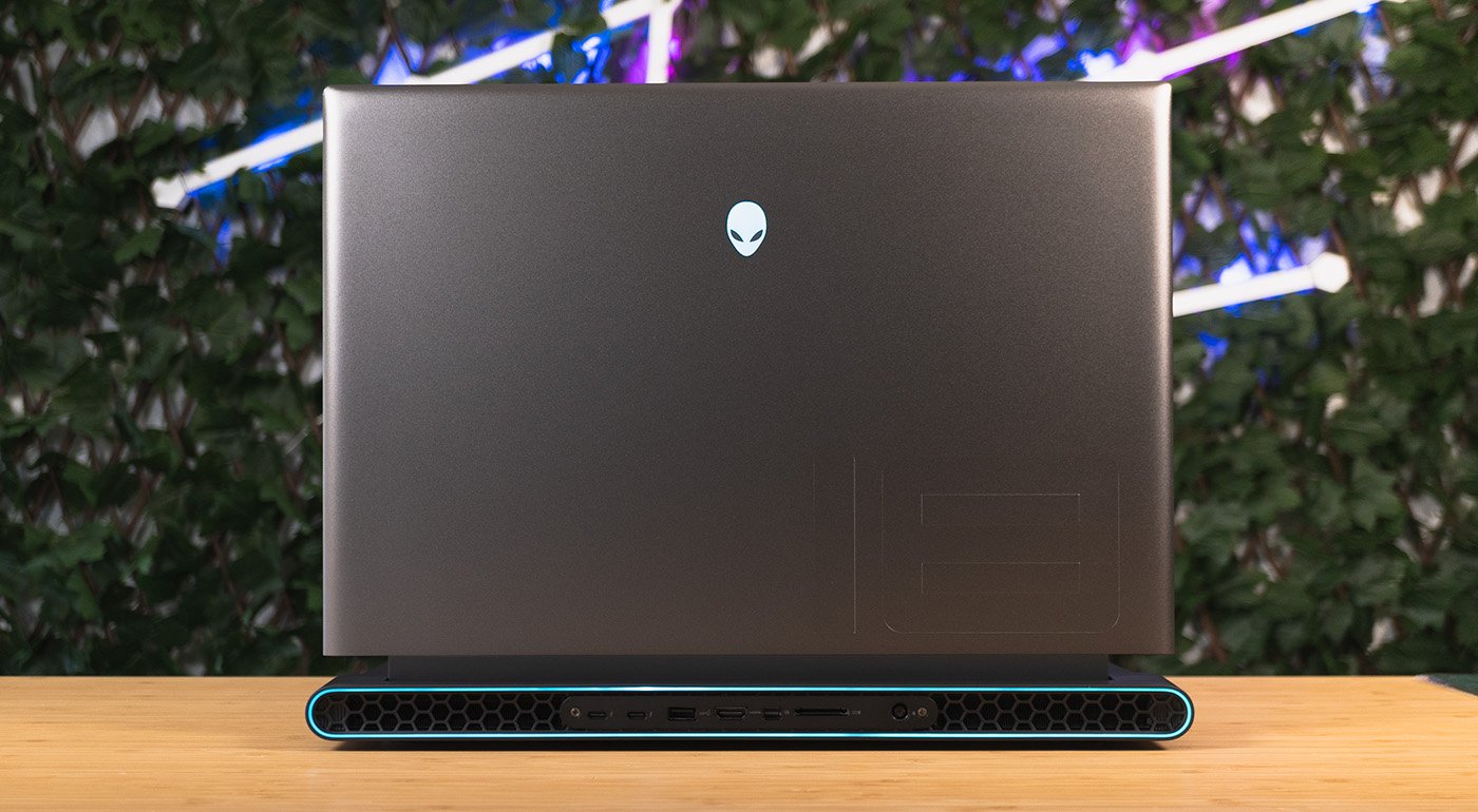 Dos Alienware M18 R1