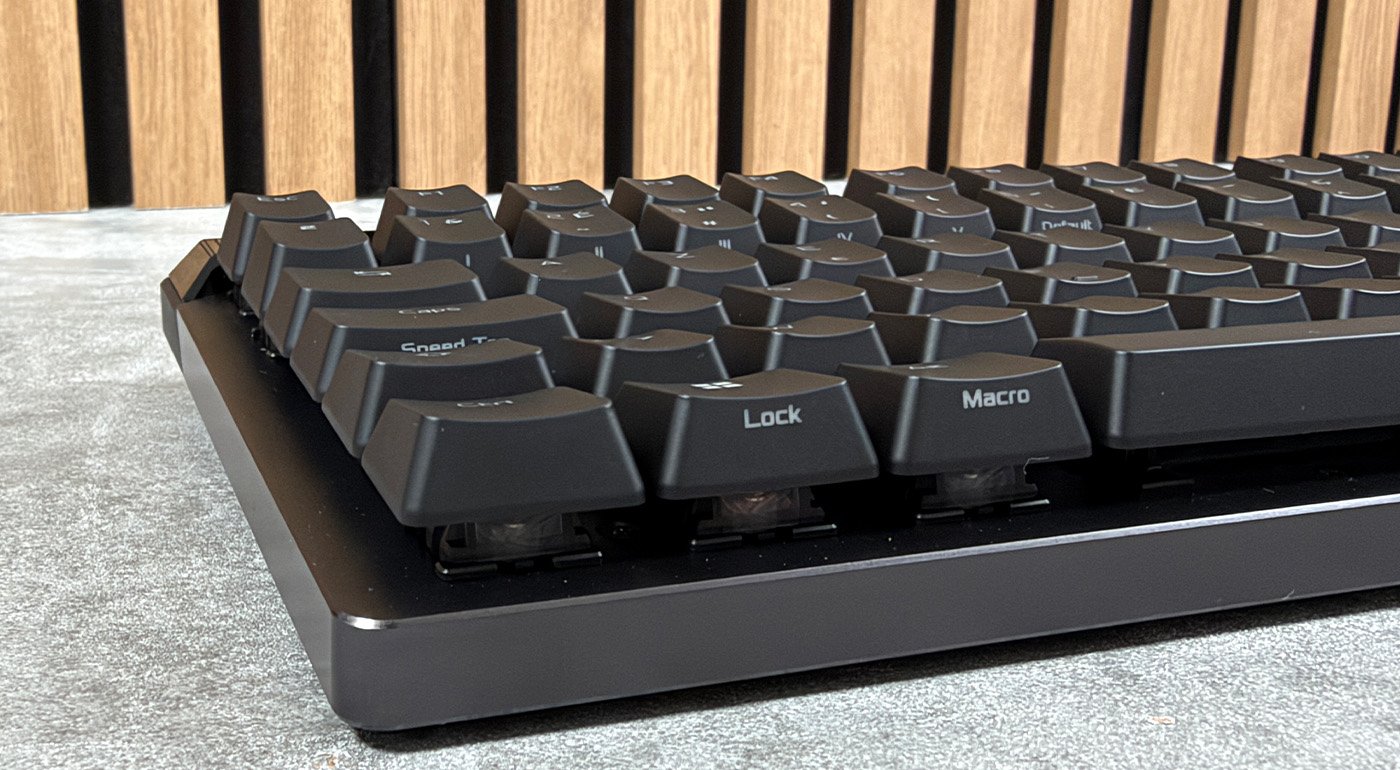 test du Asus rog falchion ace 75 he