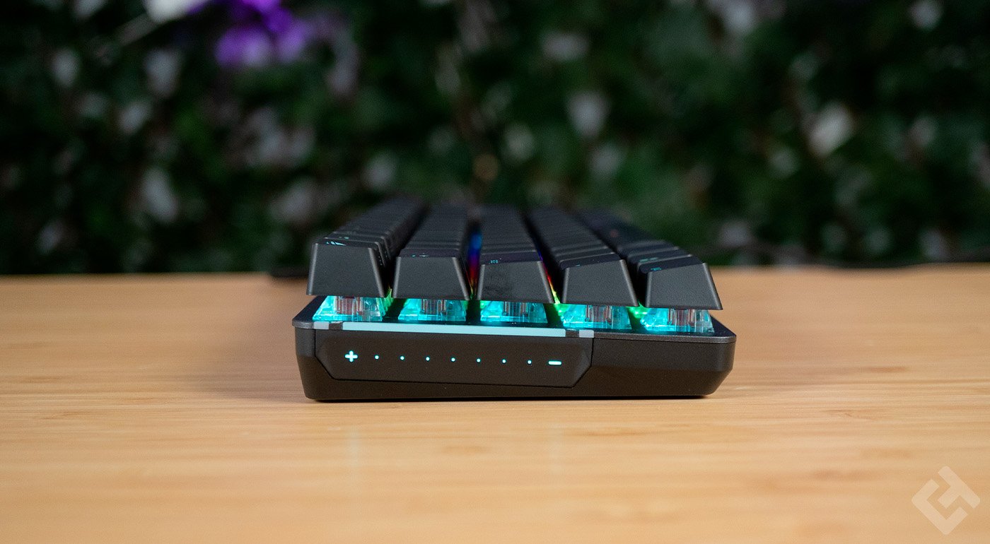 avis asus rog falchion ace 