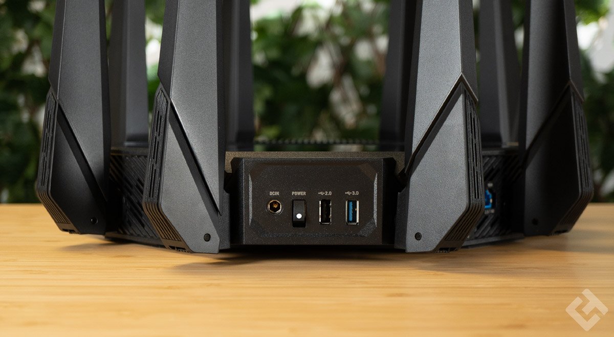connecteurs usb du rog rapture gt axe16000