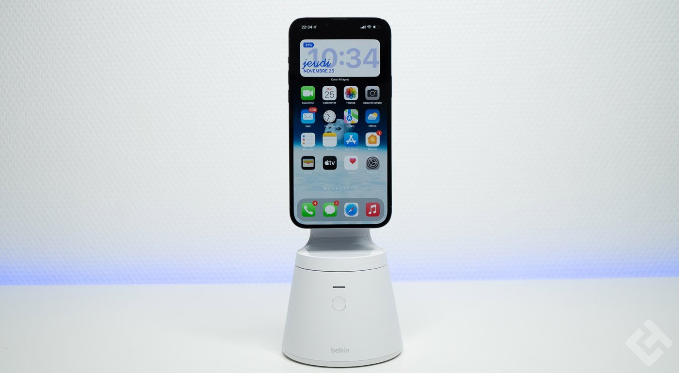 Test Belkin face tracking magnetic mont