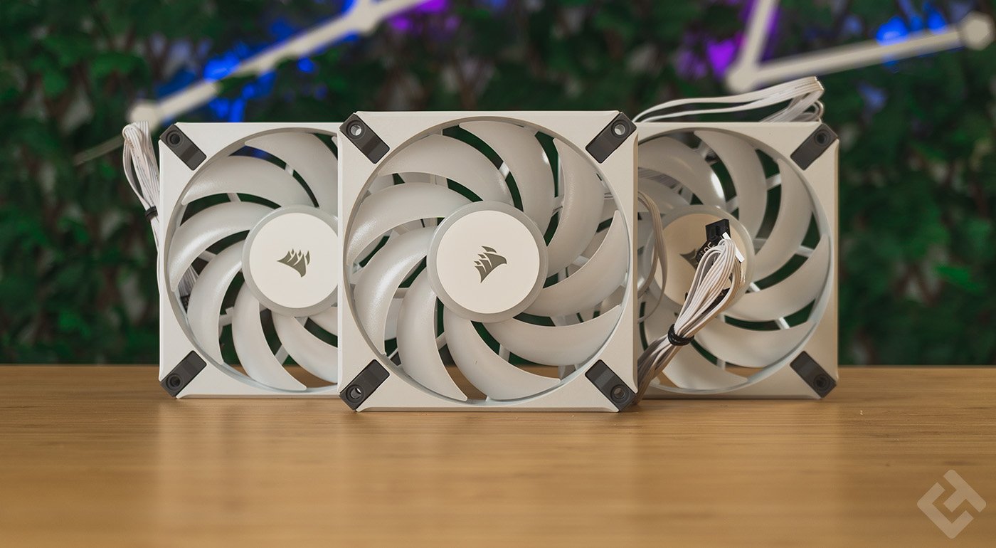 Ventilateurs du Corsair iCUE H150i Elite LCD XT