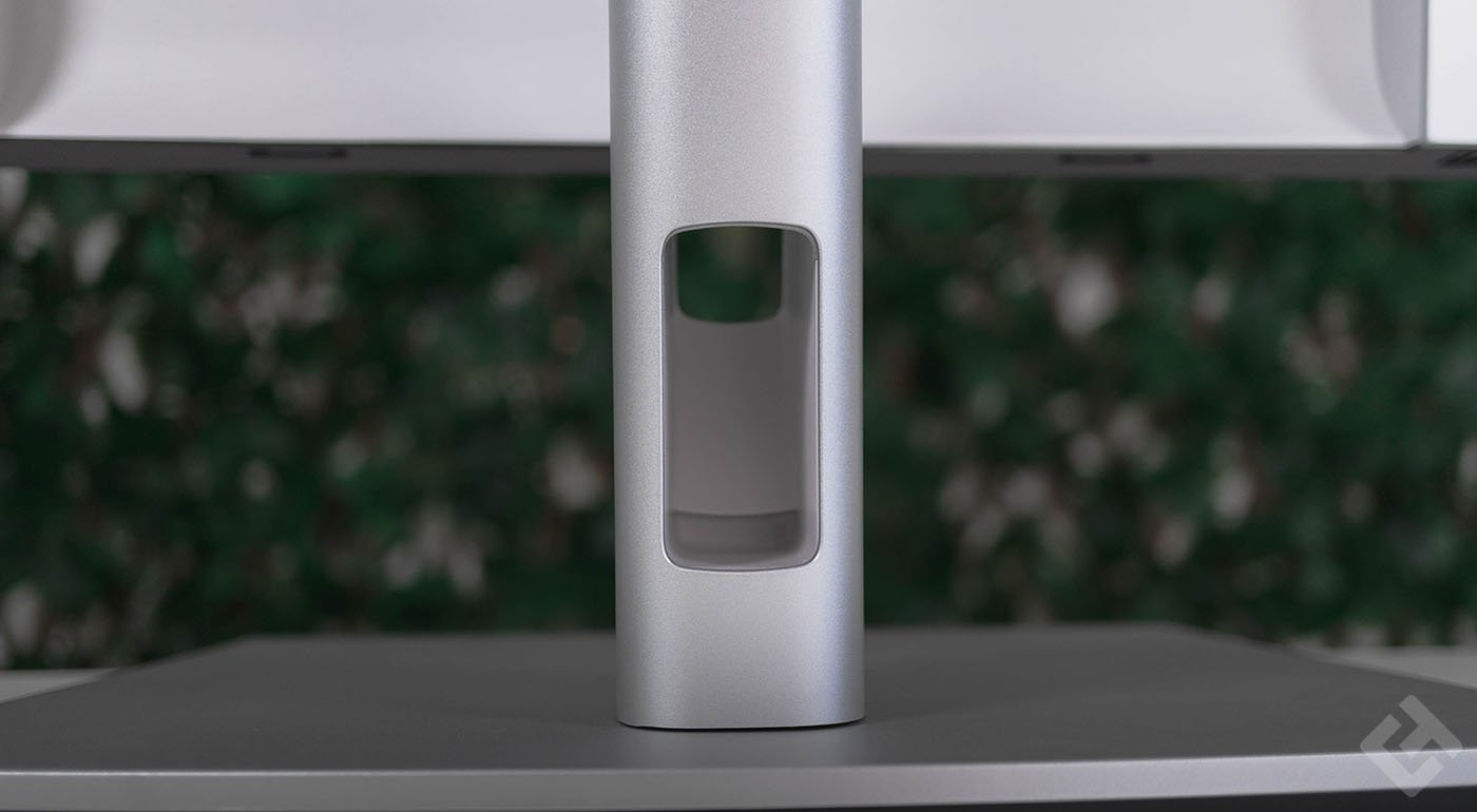 Passe-câbles du Dell UltraSharp 30 U3023E