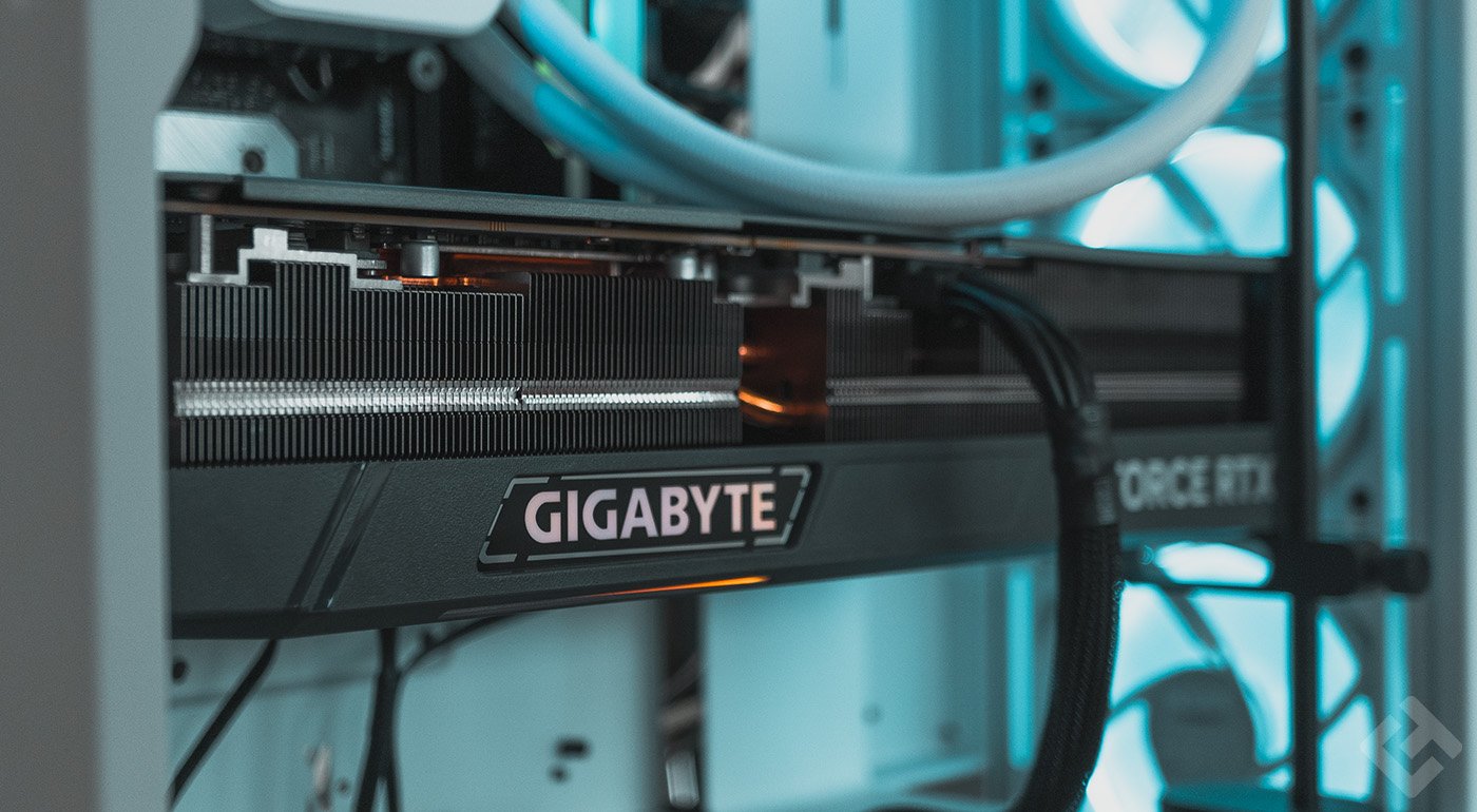 connectique de la gigabyte rtx 4080 eagle