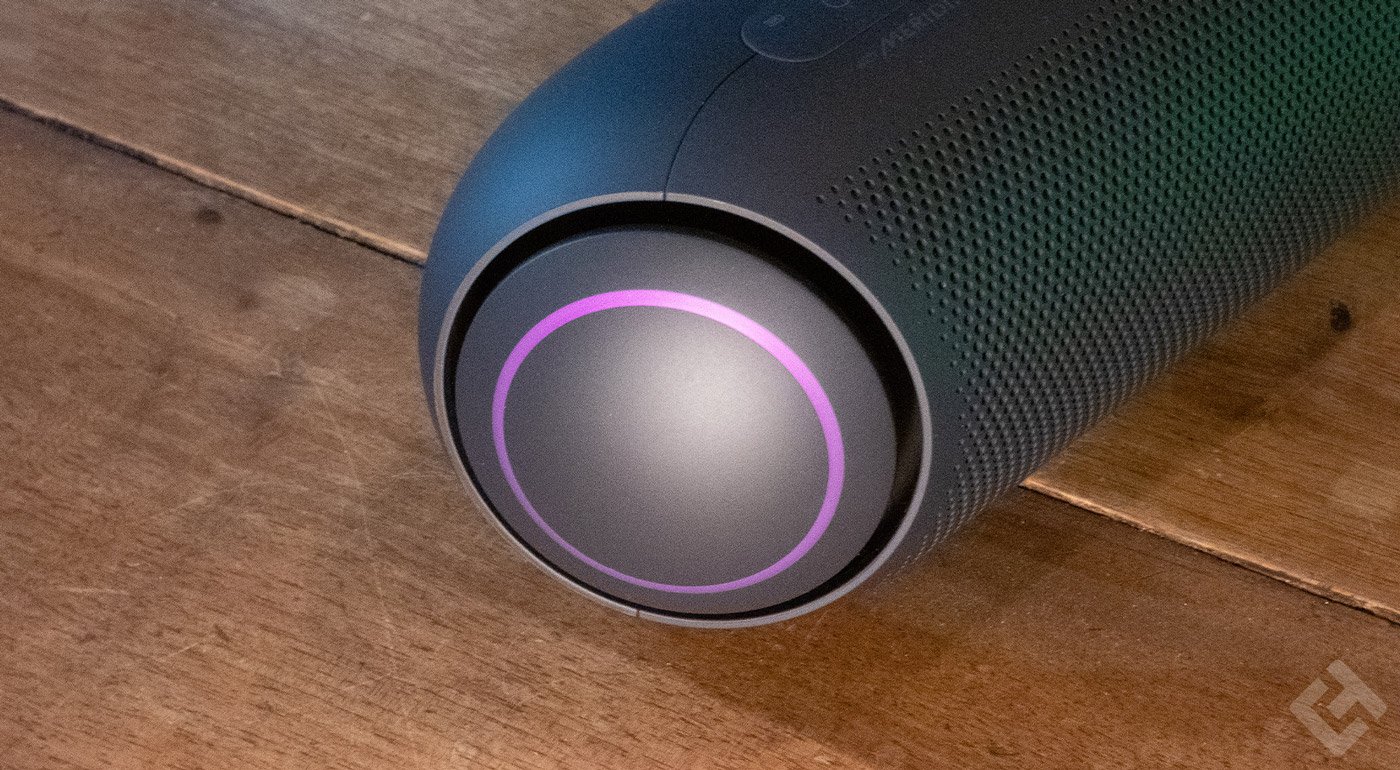 Côté LG XBOOM Go PL7