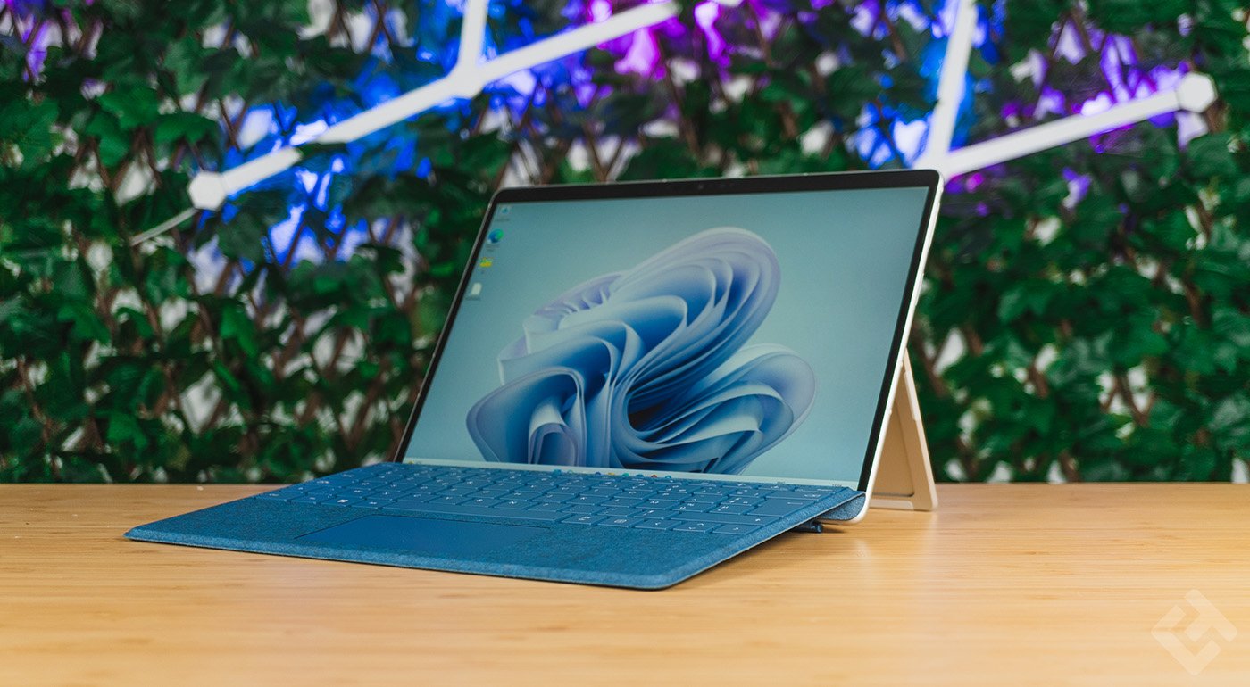Microsoft Surface Pro 9 de profile