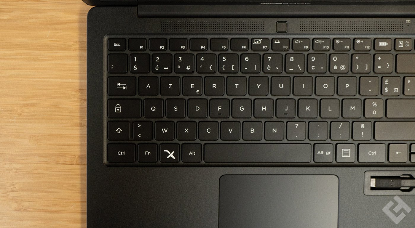 sorties de haut-parleur du mirabook