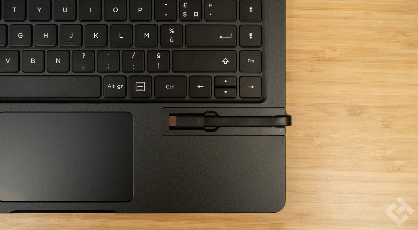 connecteur usb c du mirabook