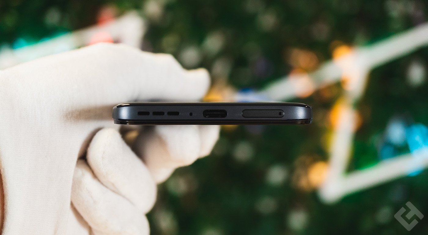 Dessous du Motorola Edge 30 Neo
