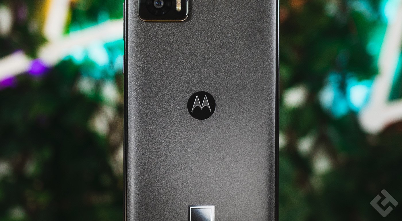 Logo au dos du Motorola Edge 30 Neo
