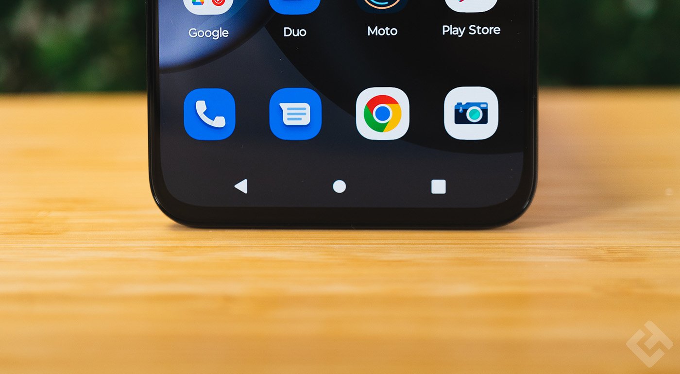 Bas de l'écran du Motorola Edge 30 Neo