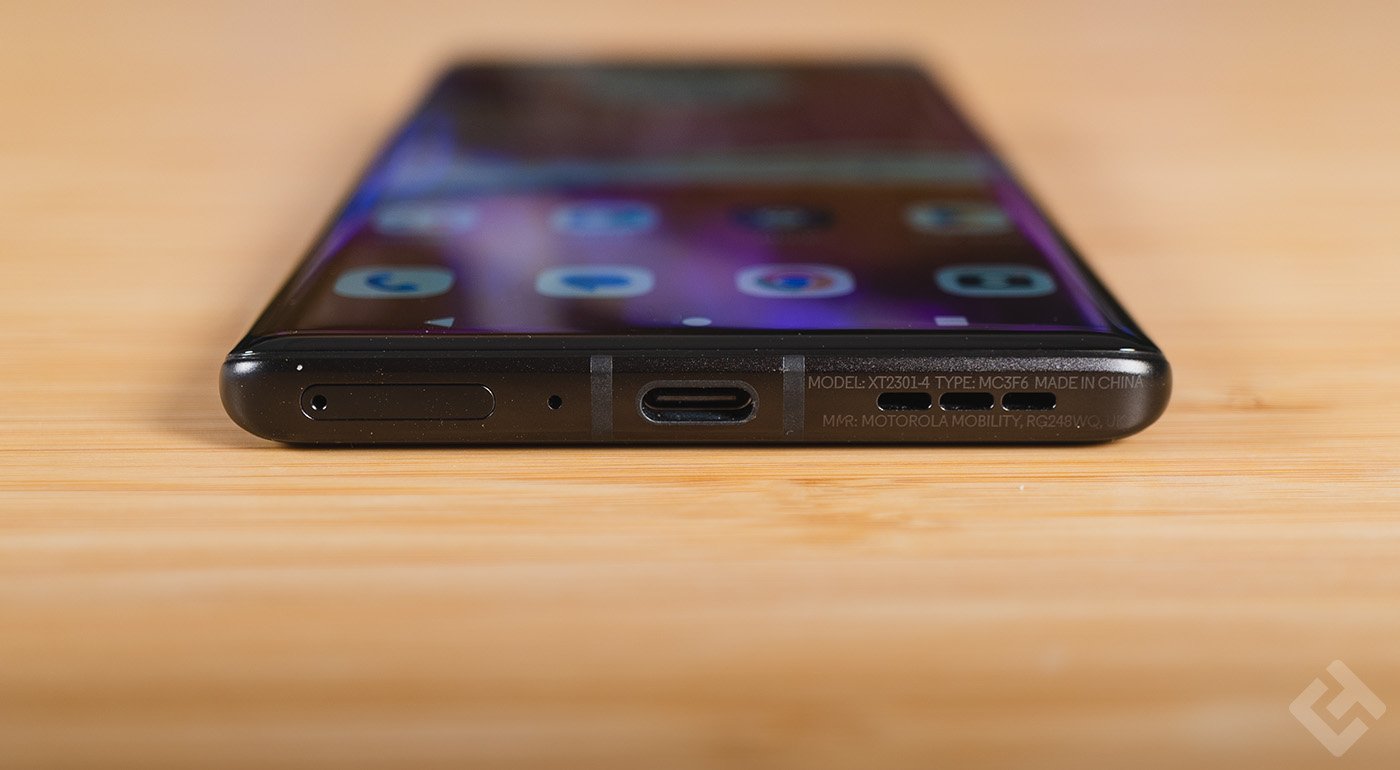 Dessous du Motorola Edge 40 Pro