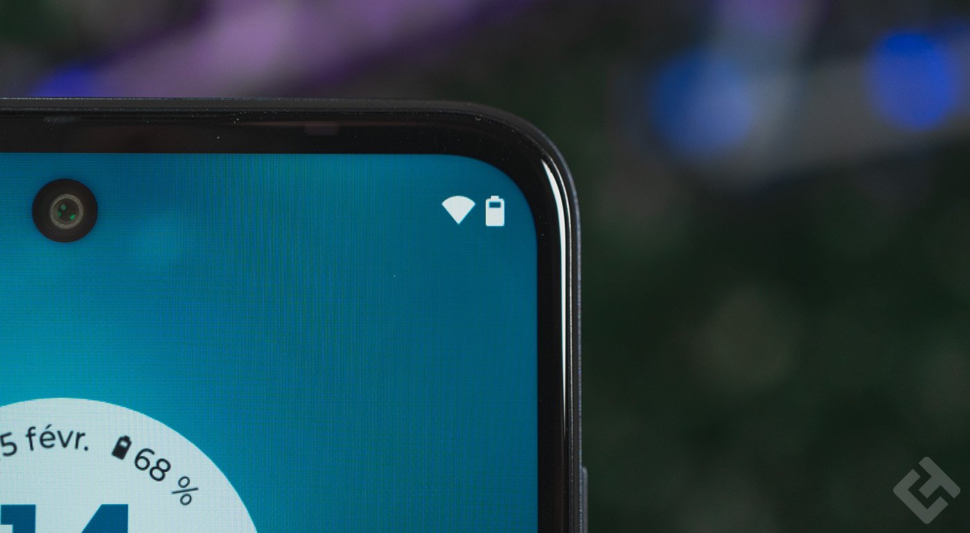 Coin incurvé du Motorola Moto G53