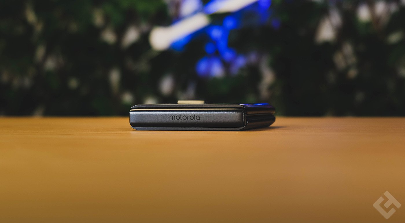 Logo sur le Motorola Razr 2022
