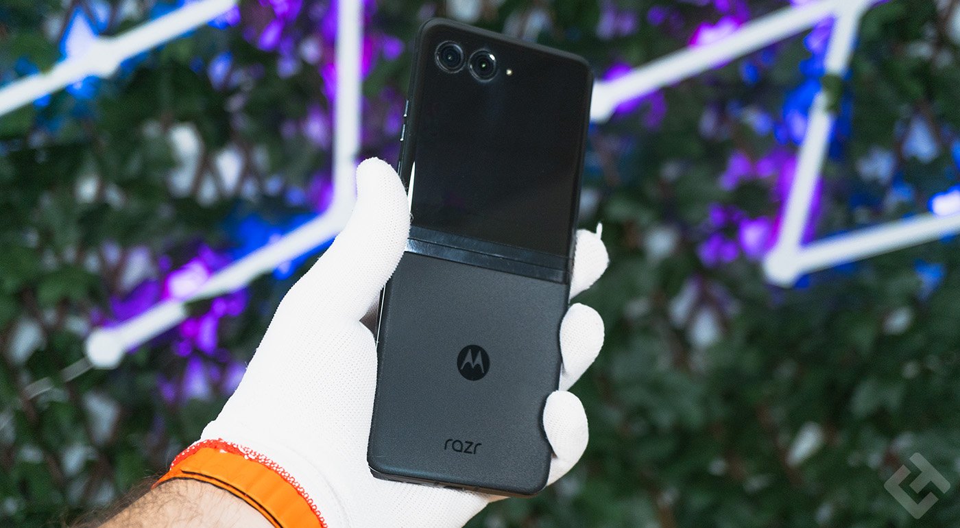 Dos Motorola Razr 40 Ultra