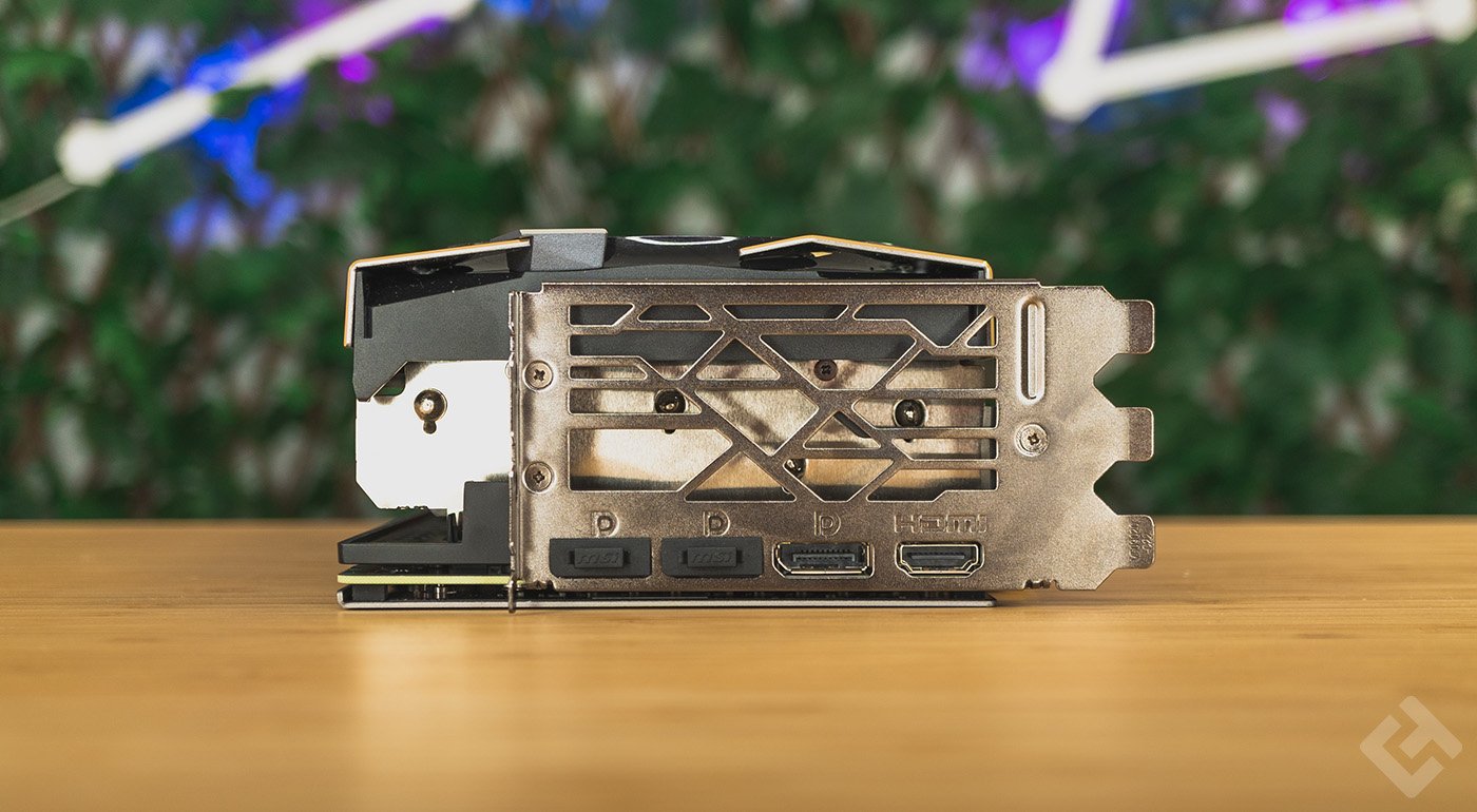 Les connecteurs de la MSI GeForce RTX 4070 Ti Suprim X