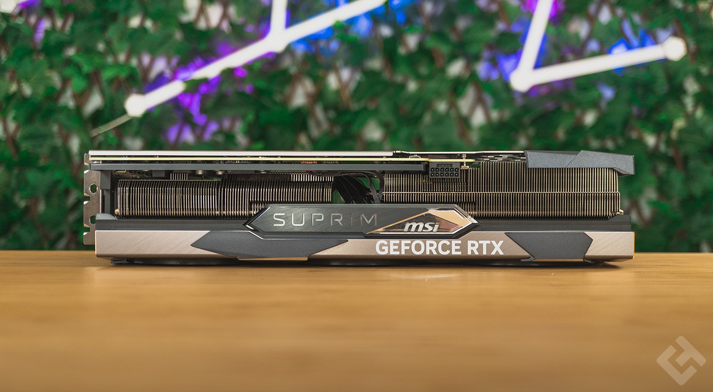 Dessus de la MSI GeForce RTX 4070 Ti Suprim X