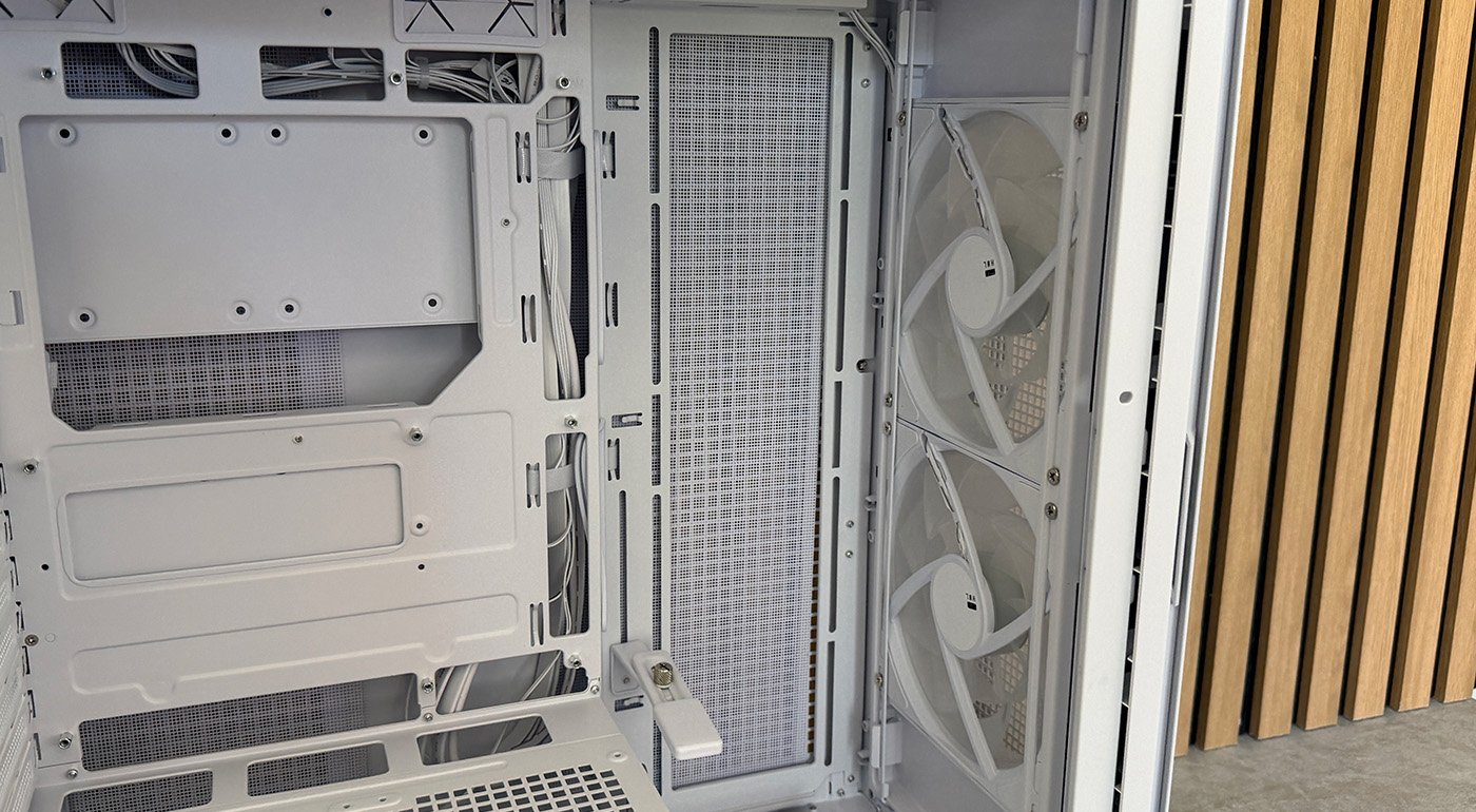 test msi mpg velox 300r airflow pz