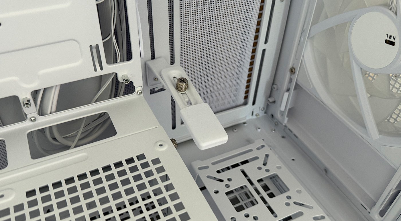 test msi mpg velox 300r airflow pz