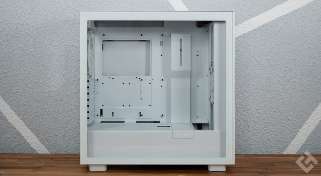 NZXT H7 Flow design