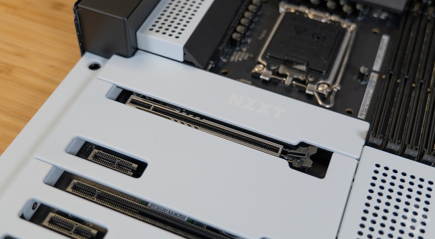connecteur pcie 5 de la nzxt n7 z790
