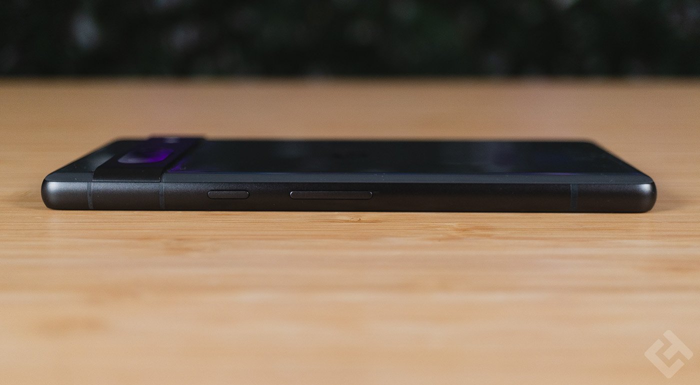 Côté droit Pixel 7a