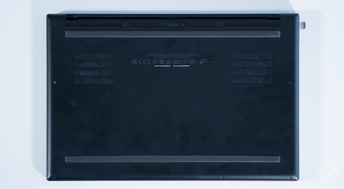 dessous du blade 15