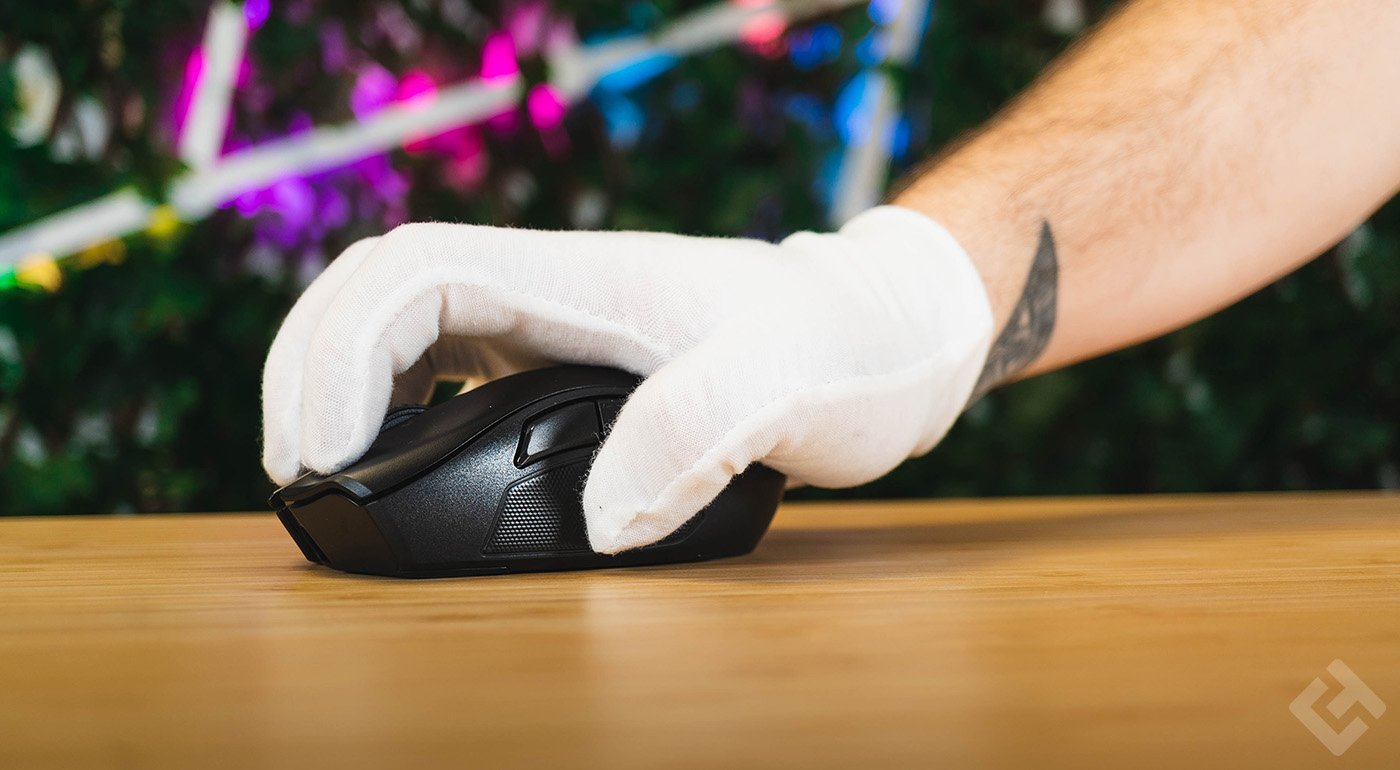Claw grip sur la Razer Naga V2 Pro