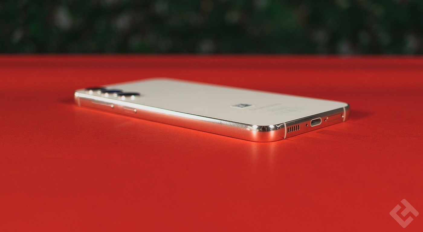 Épaisseur du Samsung Galaxy S23 Plus